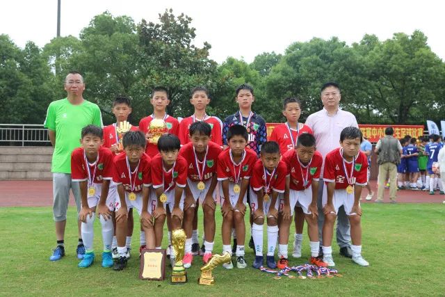 全国业余高尔夫球巡回赛海南站落幕 颜锦恒获男A冠军
