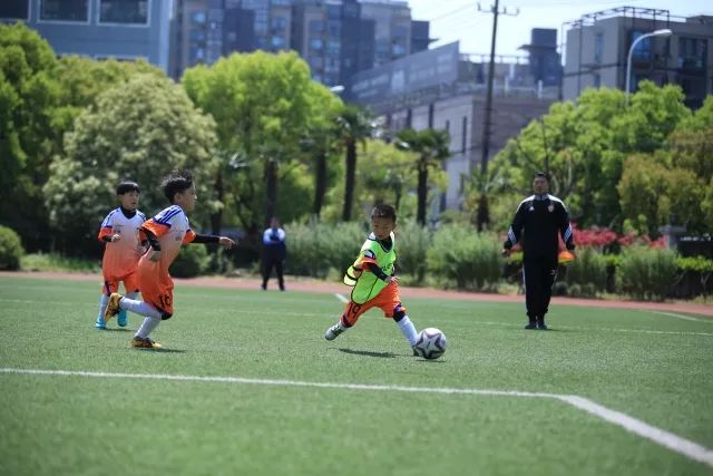 利拉德45分雄鹿力克活塞 76人力克黄蜂5连胜